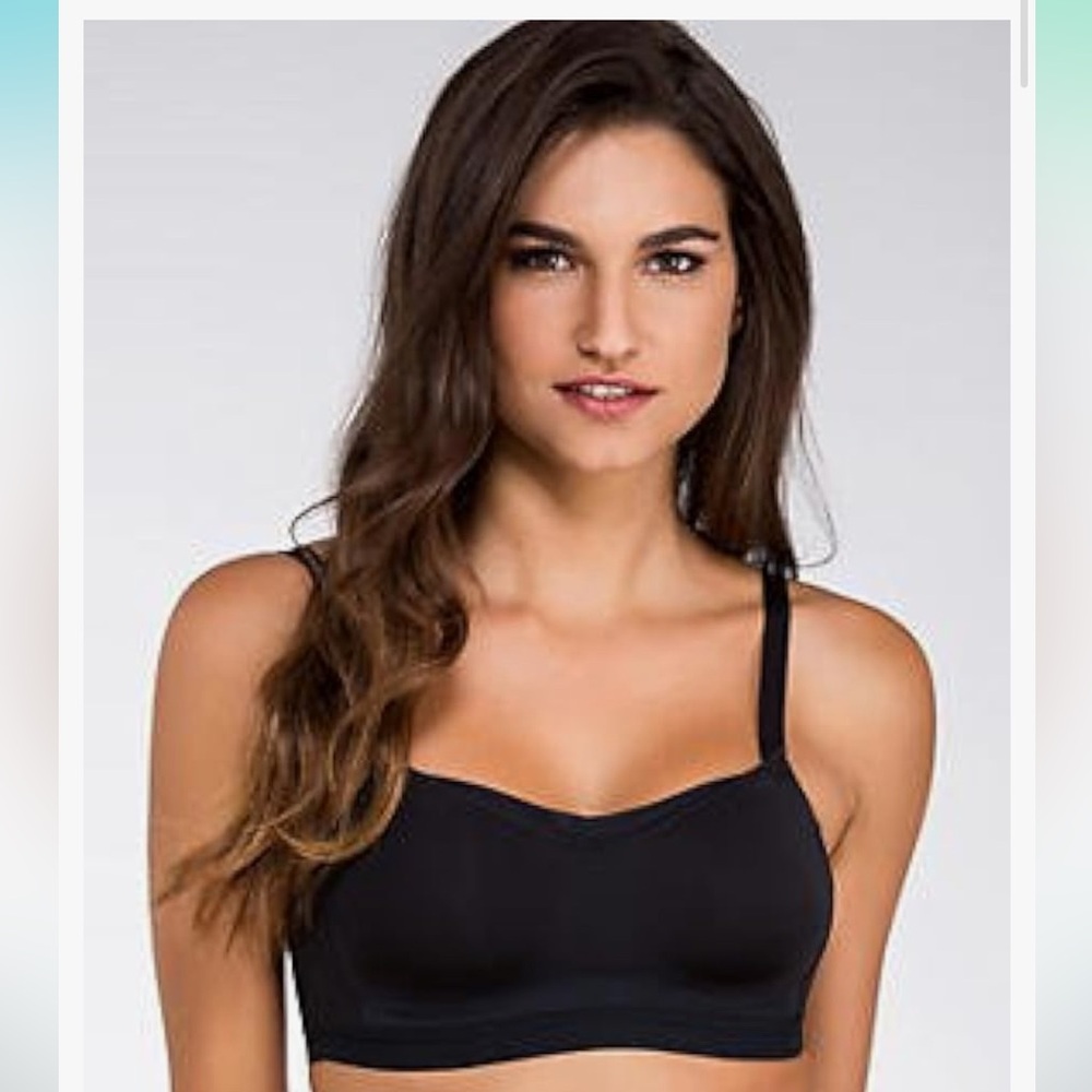 US 32AB-34A Moving Comfort Fine Form Bra